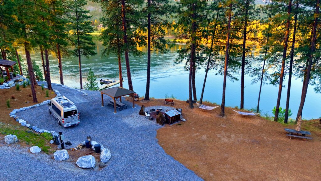 Lazy Daze Retreats - The Stonehenge Campsite - PIC - 37